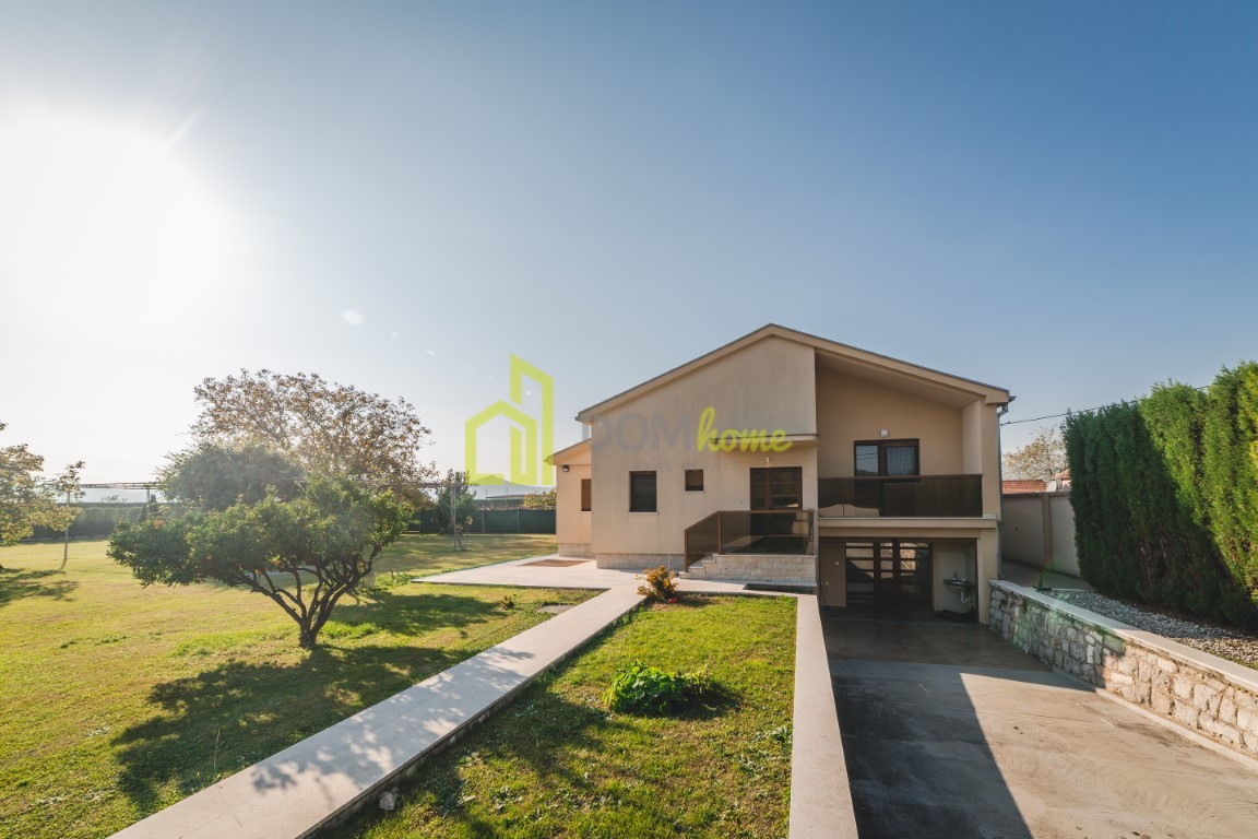 Kuća 170m2, Dajbabe